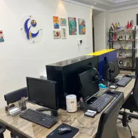 نیازمند افرادی با ظاهررسمی برای حضور در یک جمع