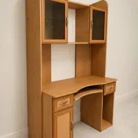میز کامپیوتر و کتابخانه چوبی، بسیار تمیز و سالم