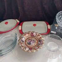 تعدادی ظروف سرو و پذیرایی نو ودرحد