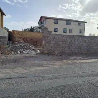زمین ملک دو قطعه