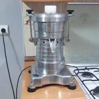 آبمیوه گیر صنعتی در حد نو استفاده نشده