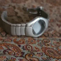 قاب خالی ساعت سالم فقط موتور میخواد