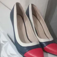 کفش زنانه سایز 38  رنگ سرمه ای وقرمز مجلسی