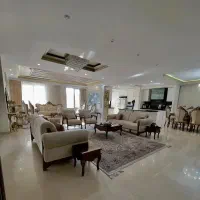۱۲۸ متر فاز ۲ / ۳خواب / خیابان بالا /سنددار