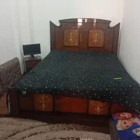 تخت با دوشک و رو تختی تخت دو نفره و یک نفر ه