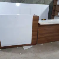 تعدادی کانتر و دکور کافه