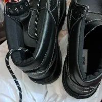لباس کار کفش