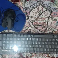 کیبورد و آکواریوم