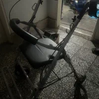 واکر باصندلی نشیمن