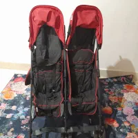 کالسکه دوقلو