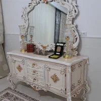 آینه و کنسول