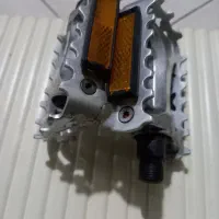 پایه پدال دوچرخه میخی کربن دسته دوم
