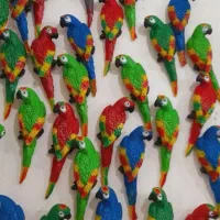 مجسمه طوطی دیواری