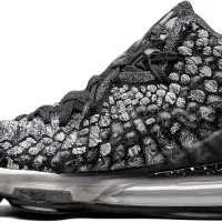 کتانی ورزشی نایکی مدل lebron 17