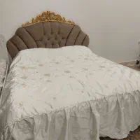 تختخواب و میز آرایش و پاتختی