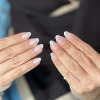 ناخن کار حرفه‌ای