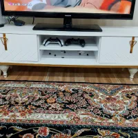 میز تلوزیون سالم بدون شکستگی