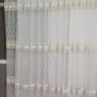 پرده توری سالم عرض چهارونیم قد۲مترو۷۰با چوپ پرده