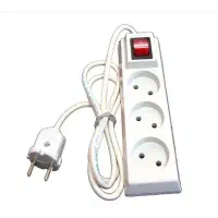 مونتاژ کار خانم
