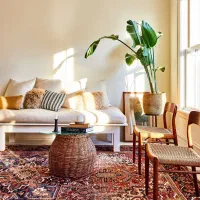 اجاره واحد نقلی 77متری  روبه نما آفتابگیر