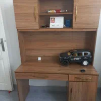 میز تحریر کتابخانه دار