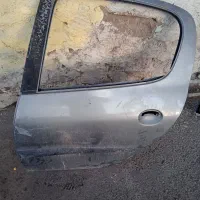 در عقب ۲۰۶