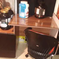 میز تحریر و کتابخانه