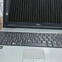 لپتاپ فوجیتسو lcd شکسته