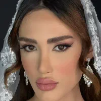 خدمات تخصصی میکاپ و شنیون با بهترین کیفیت