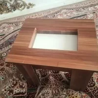 یک میز عسلی