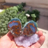 سنگ توپی عقیق.    جزیره ای در احاطه اقیانوس