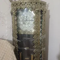 بوفه و ساعت برنزی