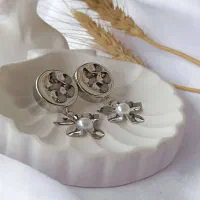 گوشواره سوزنی با آویز گل