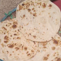 به یک شاطر تنوری پز و بربری پز نیازمندیم