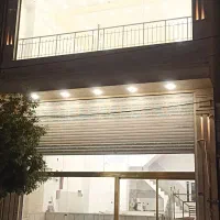 تجاری متراژ بالا بر خیابان