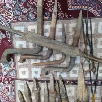 سندان . سندون و چکش مسگری و چرخ زیگ ( حلبی سازی )