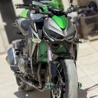 Kawasaki ZH2 2023 cb1300 cbr1000 gsxr1000 gsxr1000