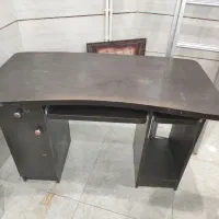 میز کامپیوتر کارکرده