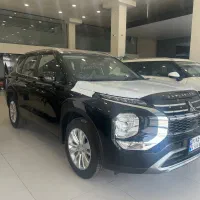 اوتلندر ام لاین ۲۰۲۶ مشکی با صندلی برقی