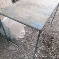 میز کاری اهنی