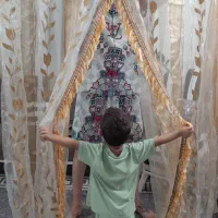 پرده حریر شیشه یی مناسب در و راهرو