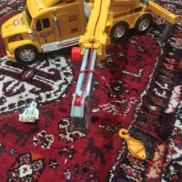 جرثقیل و کامیون اسباب بازی