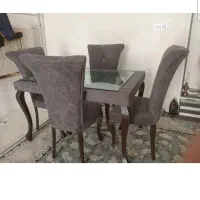 سرویس میز و صندلی نهارخوری  4 نفره سالم و درحد نو