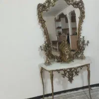 آینه و شمعدان و ساعت برنجی
