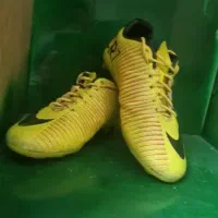 کفش فوتبال وفوتسال