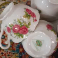 فنجان شیر خوری گلسرخ