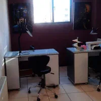 تعدادی وسایل ارایشگاه و کاشت ناخن