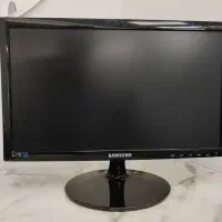 مانیتور کامپیوتر