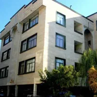آپارتمان شهرک صدرا رو به آفتاب بازسازی شده