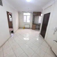 45متر/طبقه اول / خوش نقشه / باسازی شده